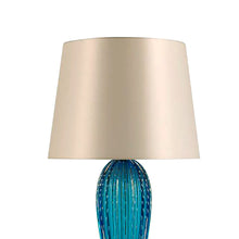 Load image into Gallery viewer, table lamp shade close up